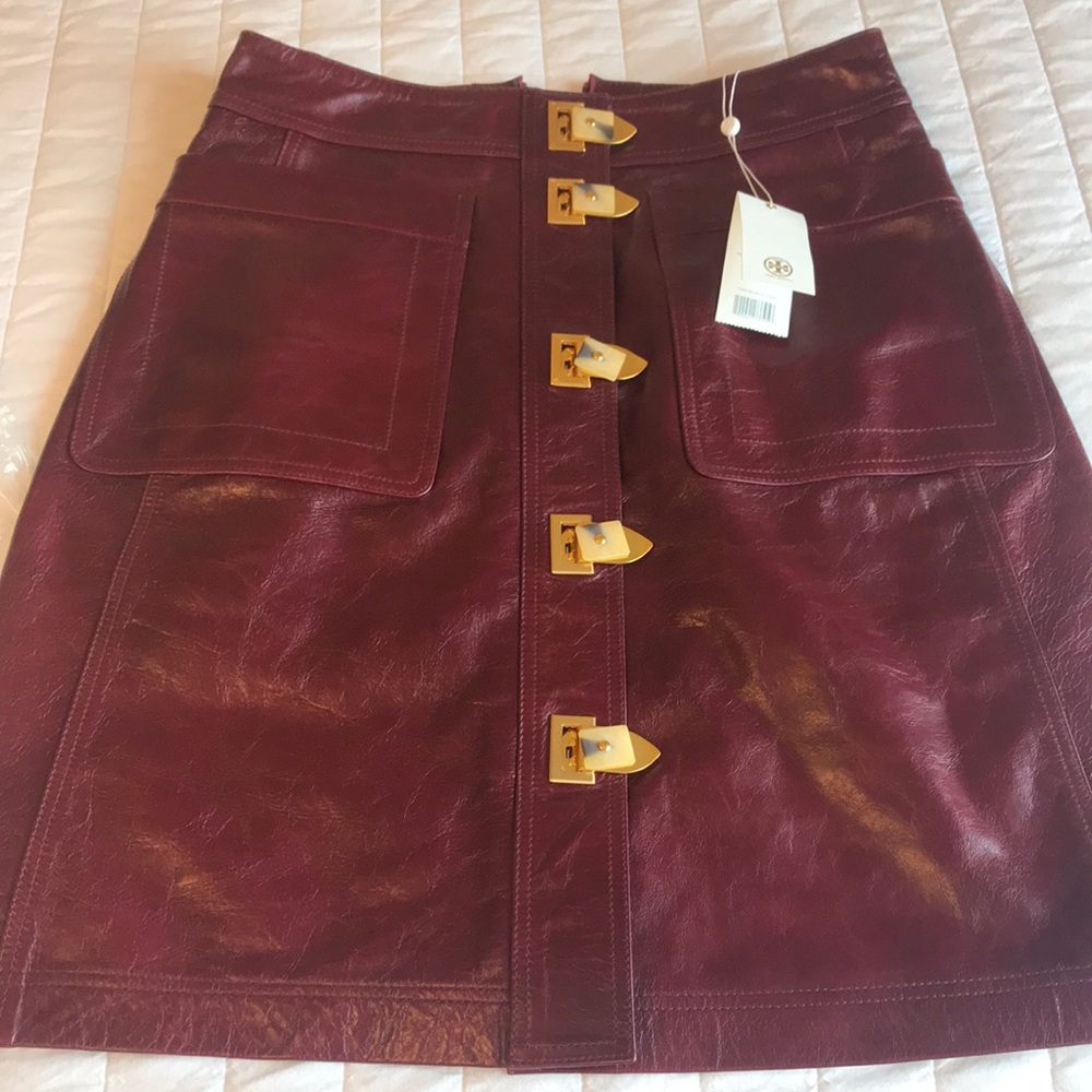 Skirt Tory Burch in real leather, NEW.  Size 2